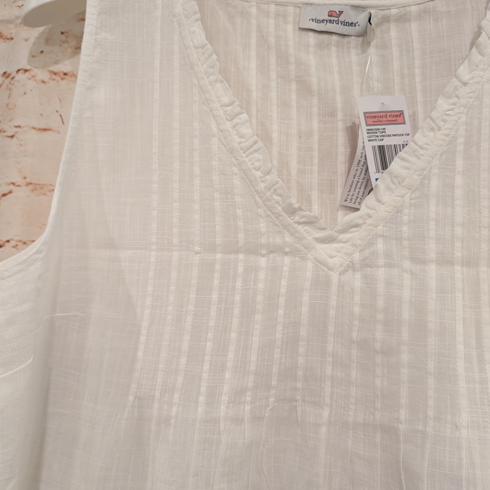 ๐ SALE ๐ NWT Vineyard Vines Women's White Sleeveless Pintuck Top - Picture 3 of 9